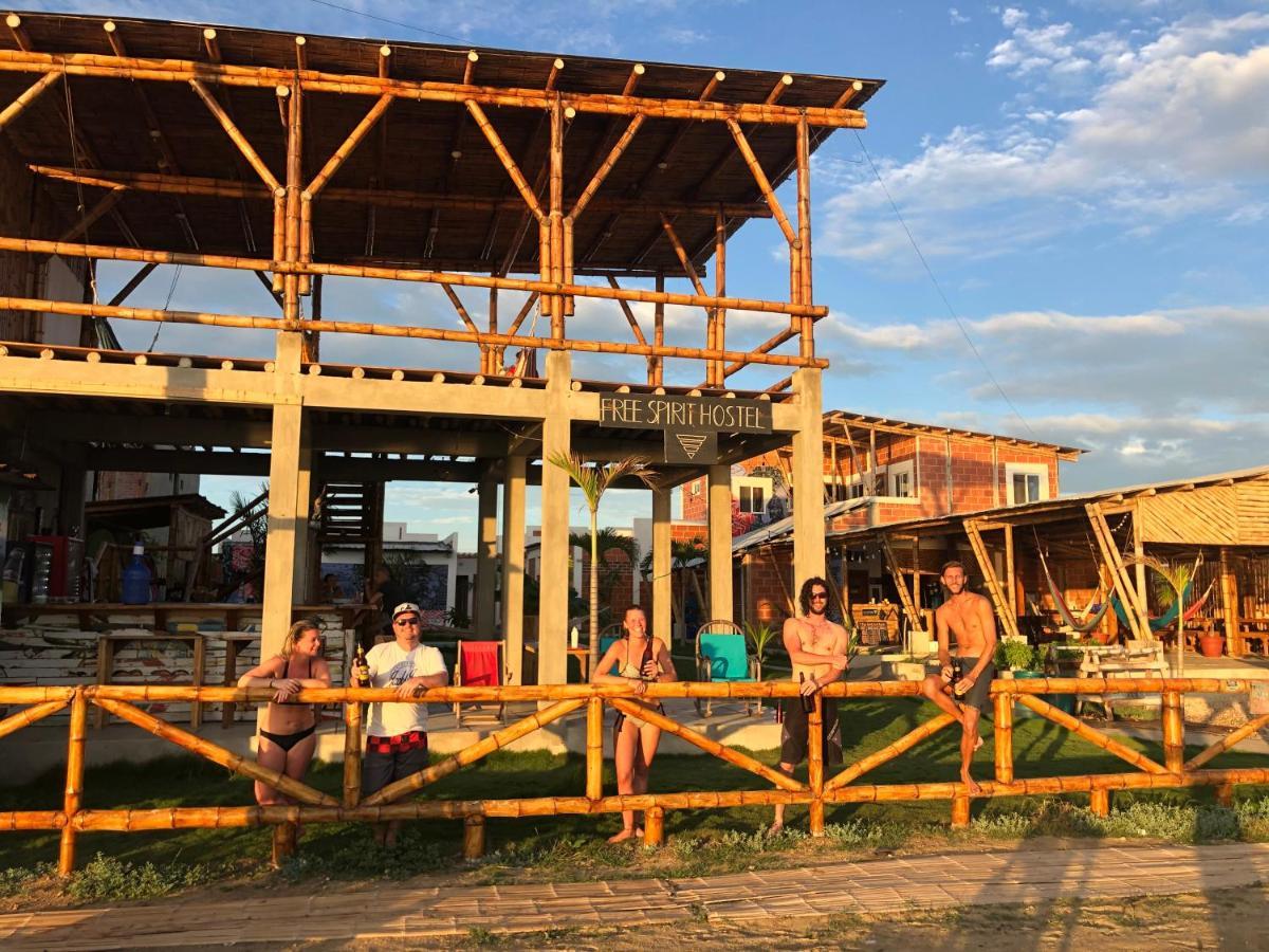 Free Spirit Hostel Ecuador, Puerto Engabao Exterior foto