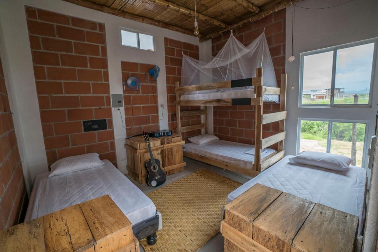 Free Spirit Hostel Ecuador, Puerto Engabao Exterior foto